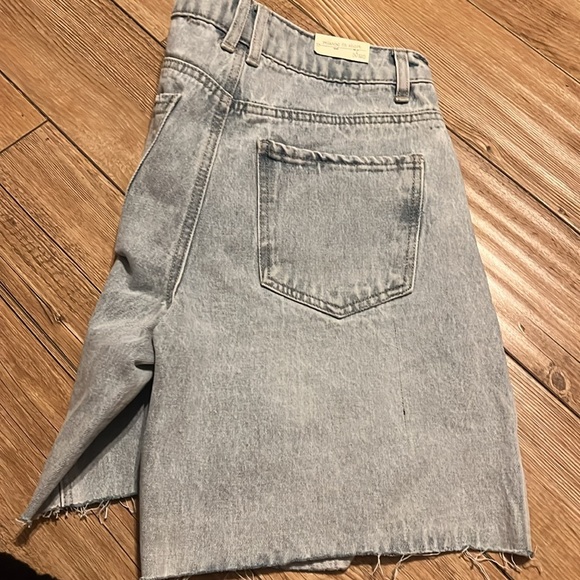 Denim shorts - Picture 2 of 7